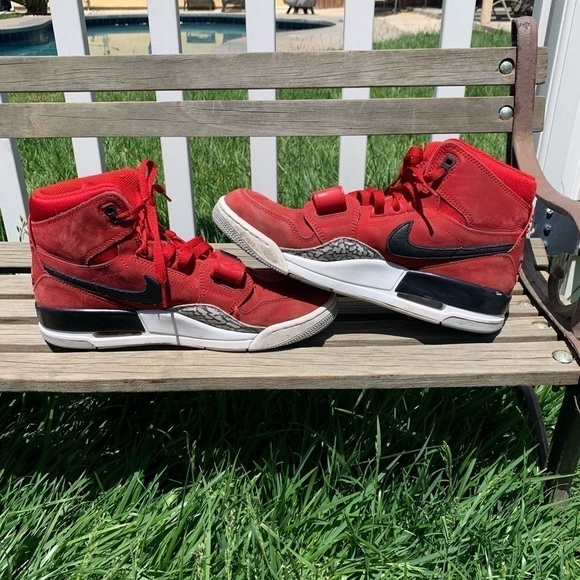 Air Jordan Legacy 312 'Toro' sneakers - Picture 3 of 9